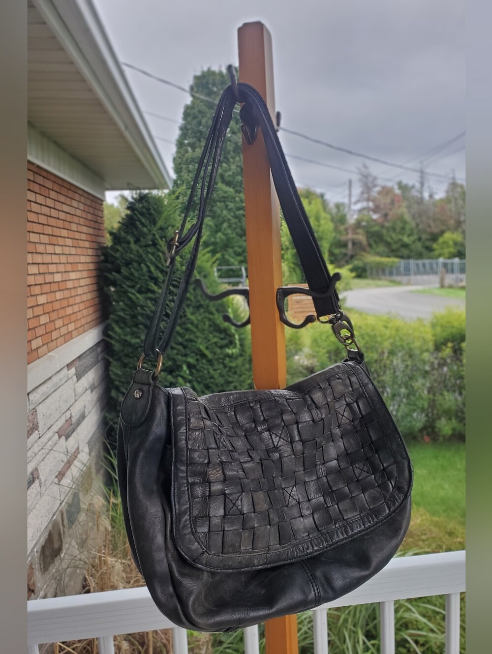 Vintage 80s The Trend Italian Leather Basket Weave Crossbody Bag
